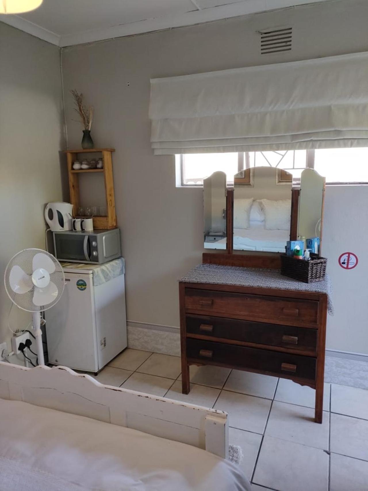 Stonehenge Cottage Oudtshoorn Bagian luar foto