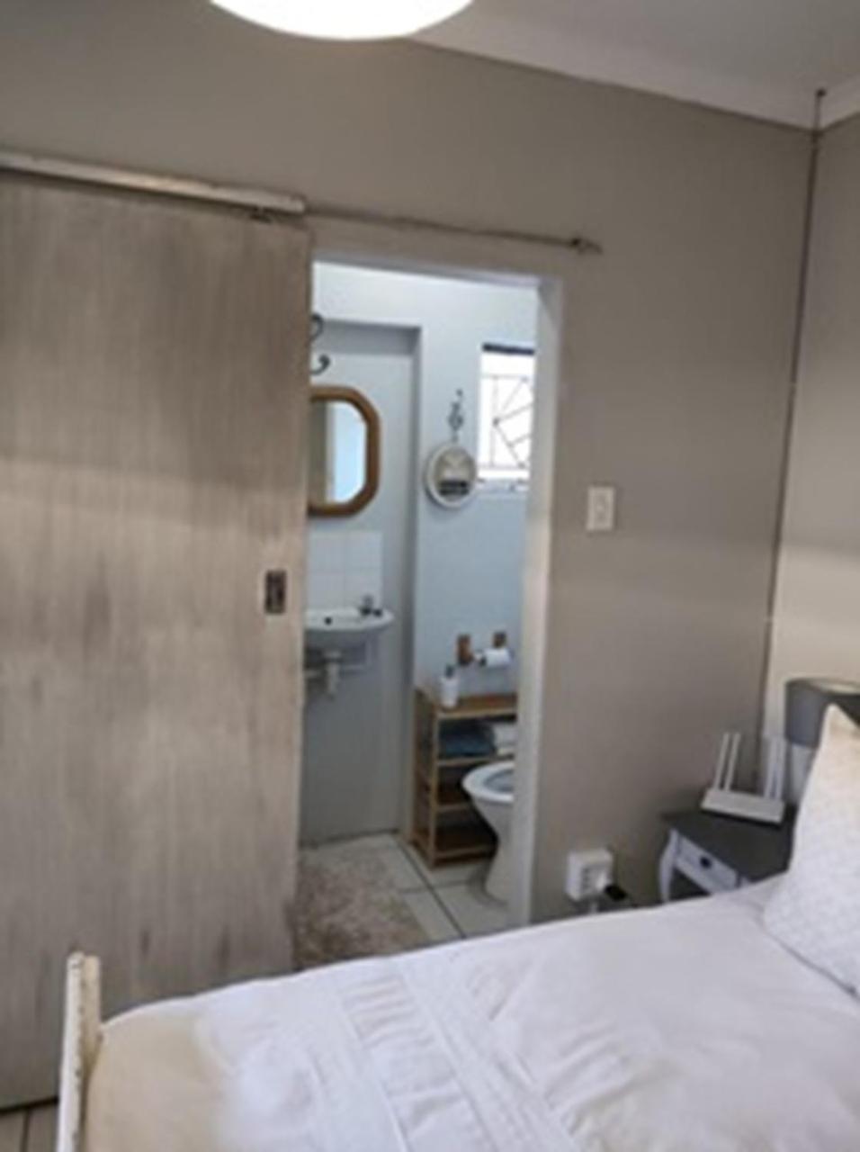 Stonehenge Cottage Oudtshoorn Bagian luar foto